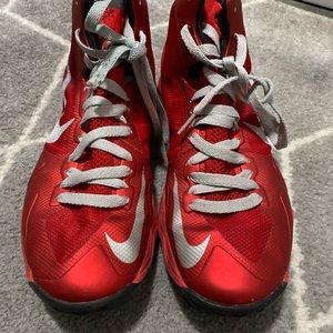 Nike hyperdisrupter shoes